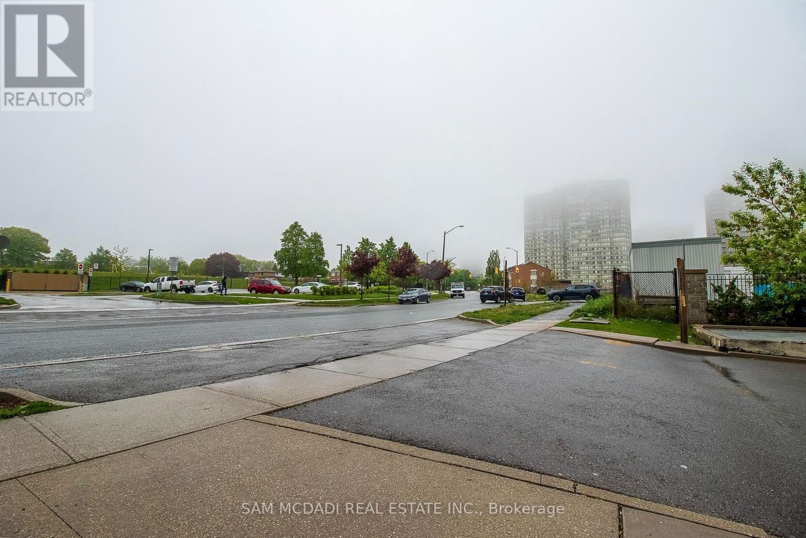 710 - 3525 KARIYA DRIVE Image 38