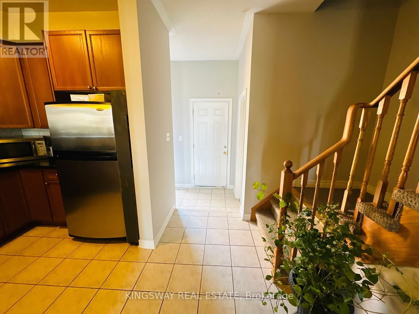 21 - 1015 GALESWAY BOULEVARD Image 12
