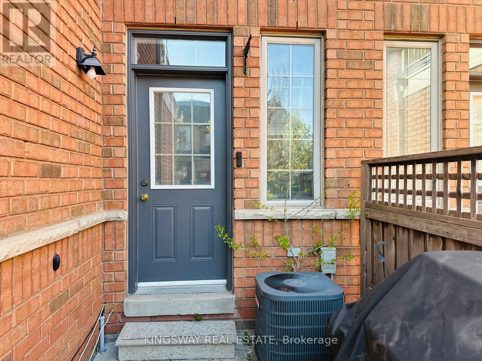 21 - 1015 GALESWAY BOULEVARD Image 2