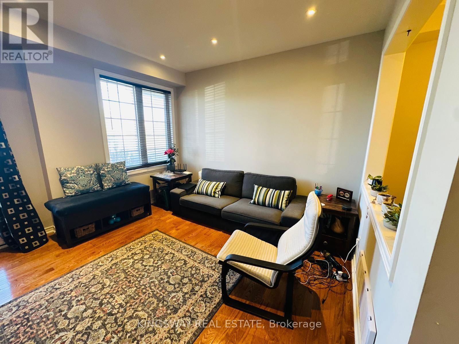 21 - 1015 GALESWAY BOULEVARD Image 3