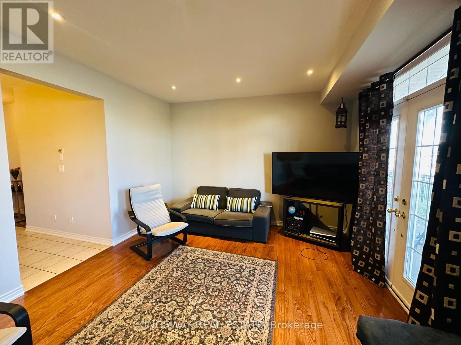21 - 1015 GALESWAY BOULEVARD Image 5