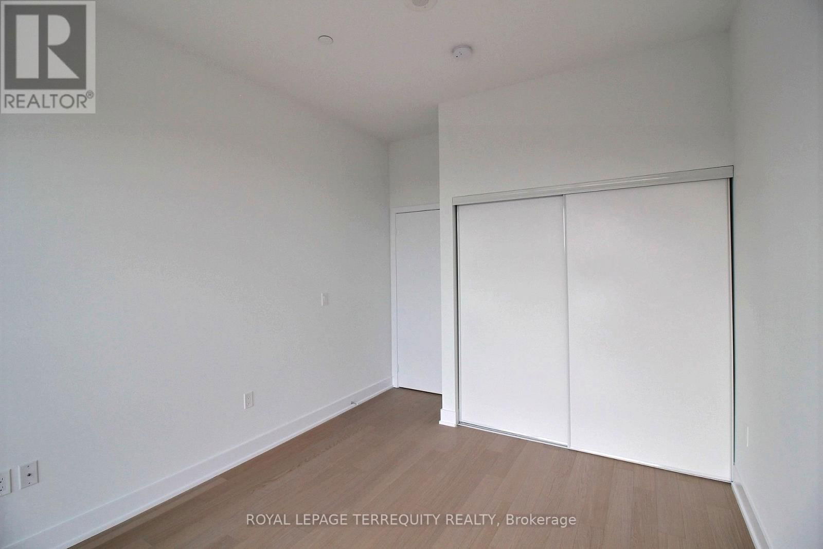 520 - 30 SHORE BREEZE DRIVE Image 7
