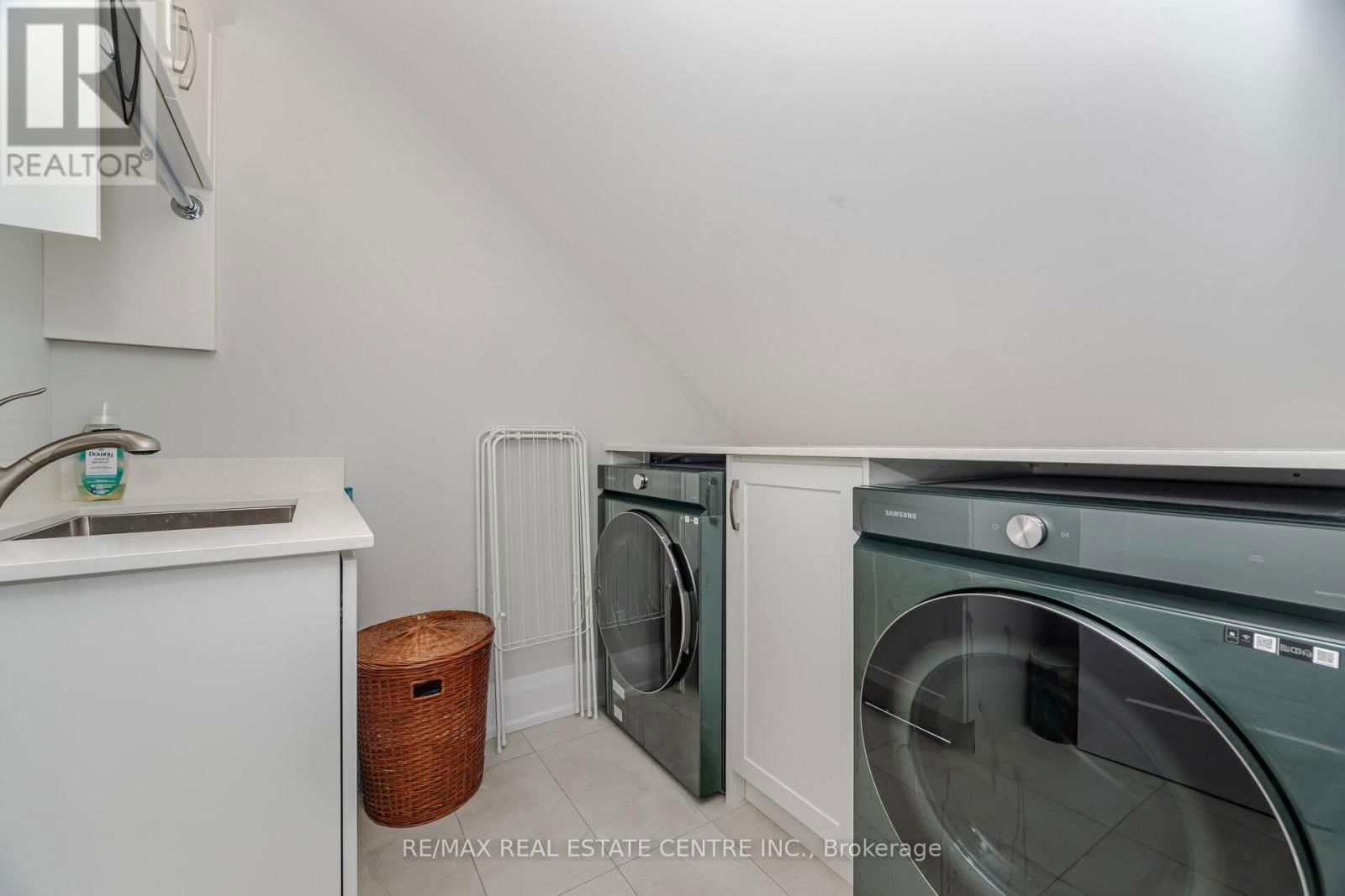 3 LARRY STREET Image 31