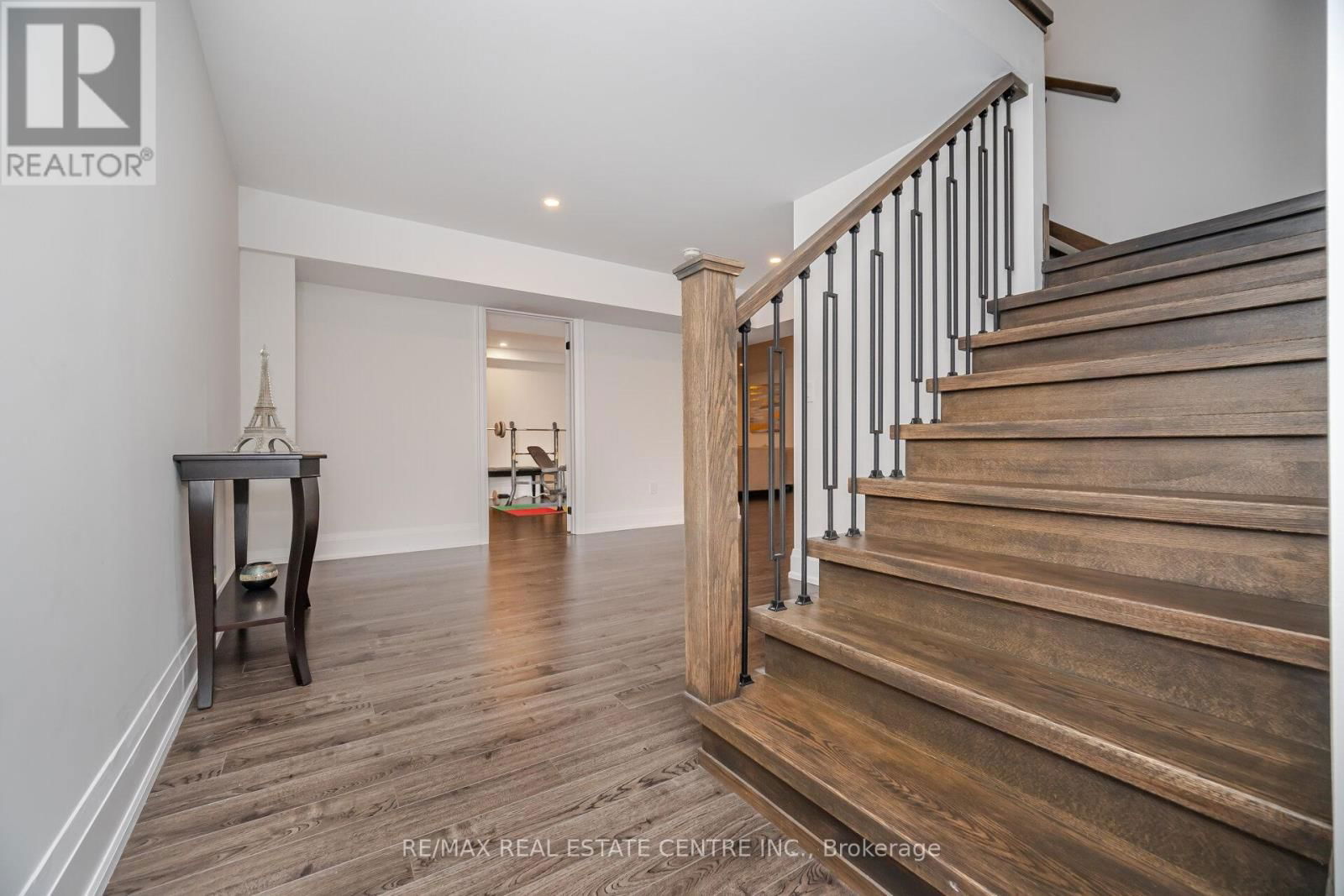 3 LARRY STREET Image 32