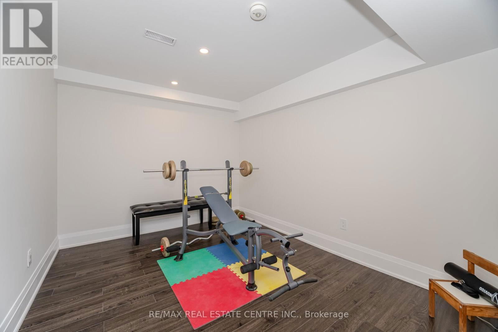 3 LARRY STREET Image 34