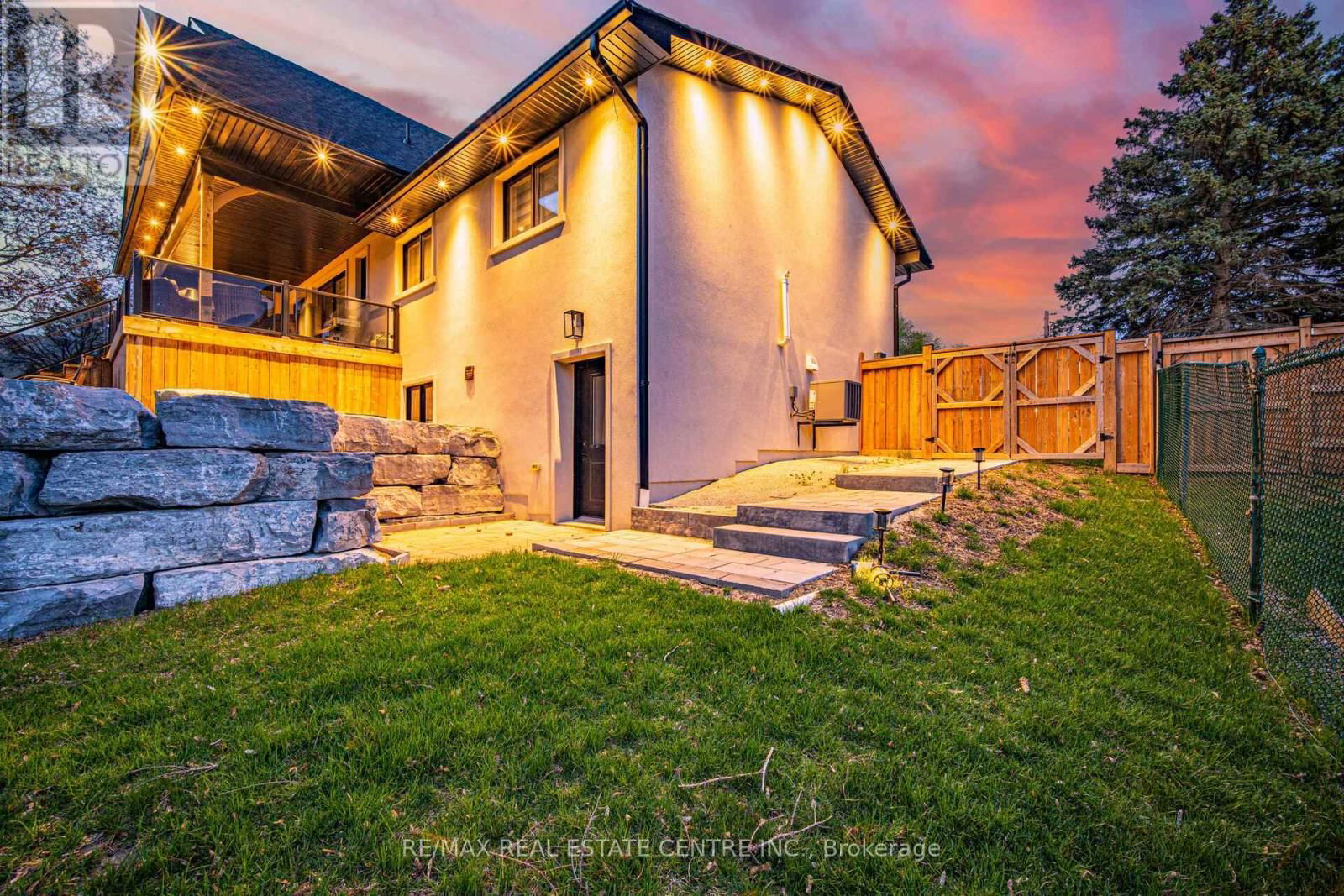 3 LARRY STREET Image 44
