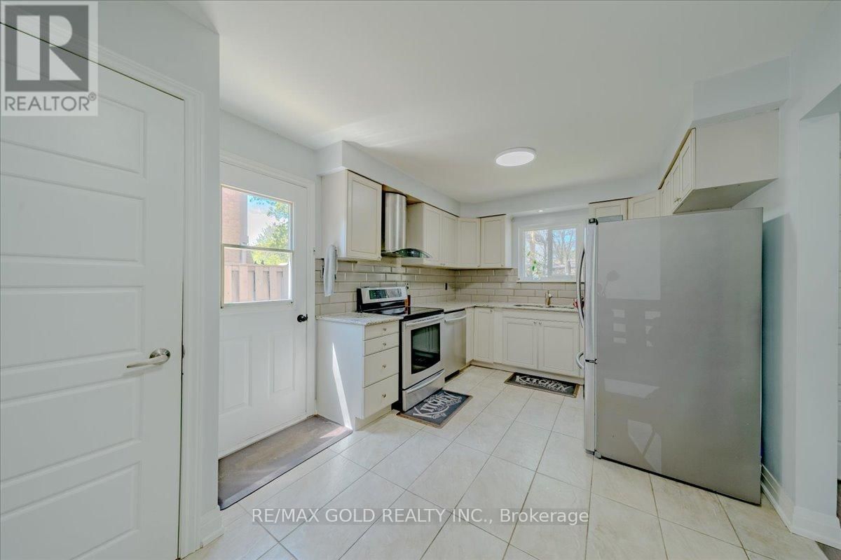 18 MARKHAM STREET Image 17