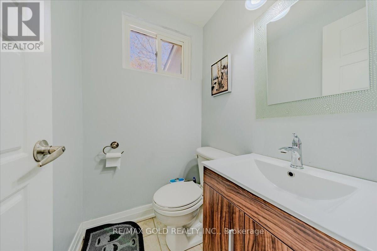 18 MARKHAM STREET Image 20