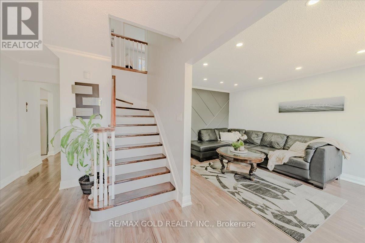 18 MARKHAM STREET Image 6