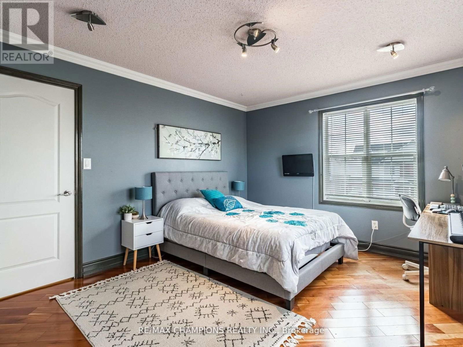 707 TRUDEAU DRIVE Image 18
