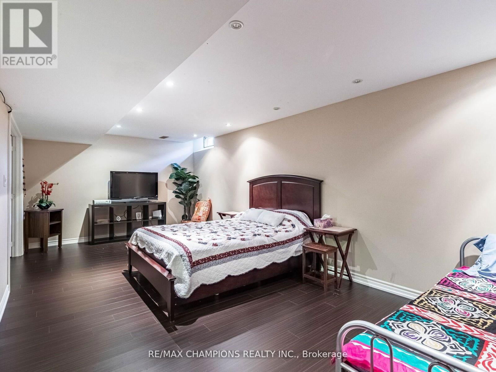 707 TRUDEAU DRIVE Image 28