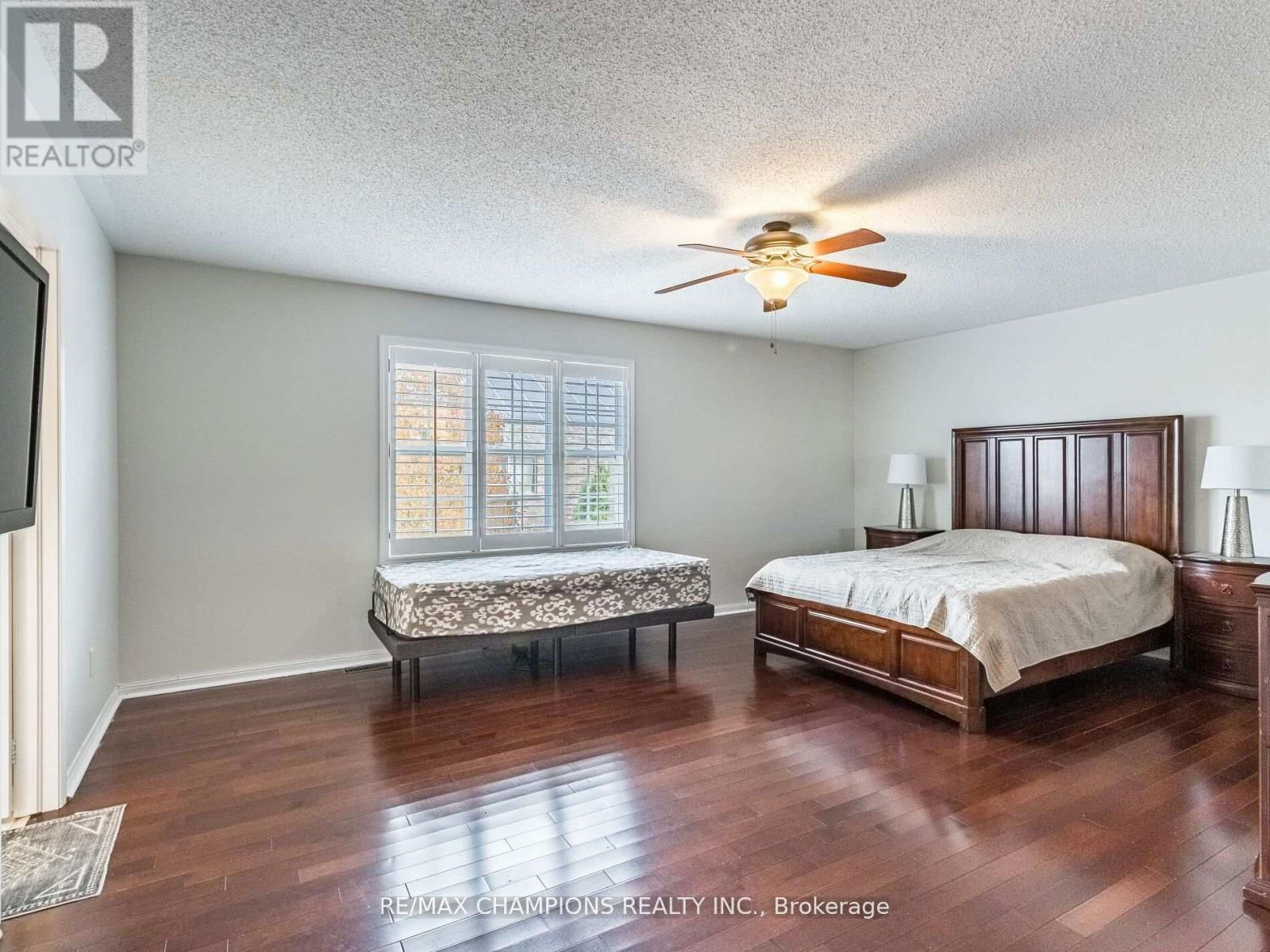 707 TRUDEAU DRIVE Image 45