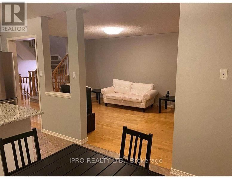 45 - 2665 THOMAS STREET Image 7