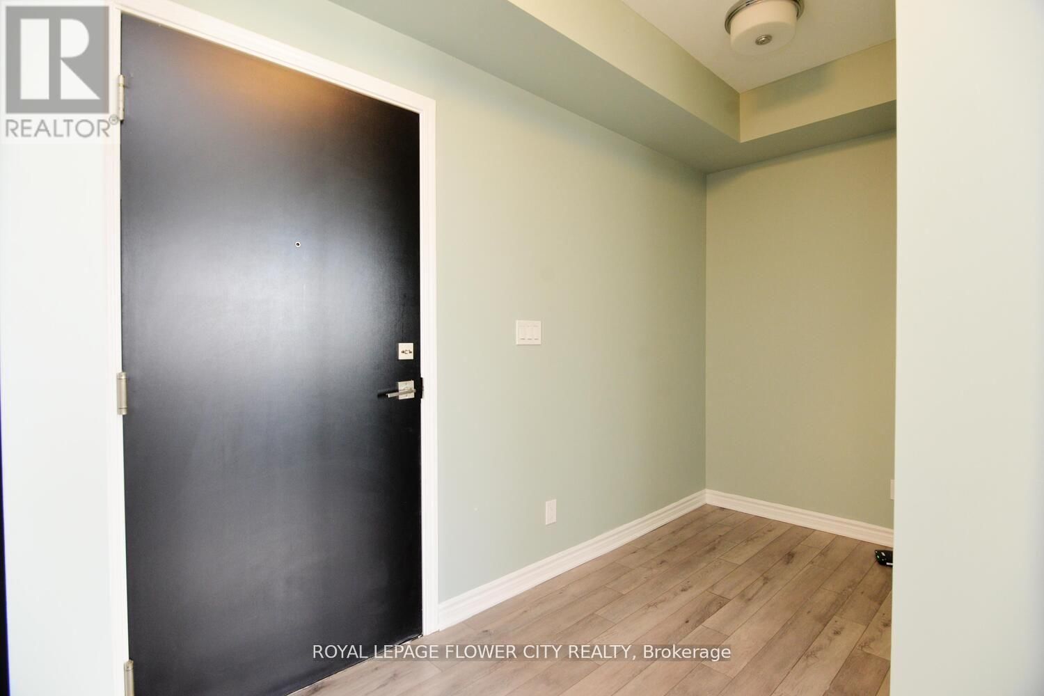 307 - 200 LAGERFELD DRIVE Image 10