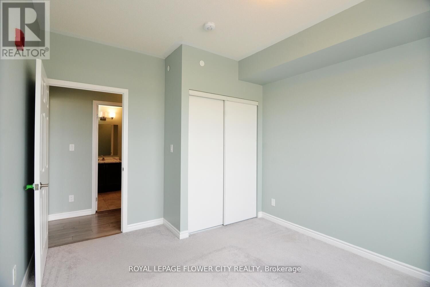 307 - 200 LAGERFELD DRIVE Image 26