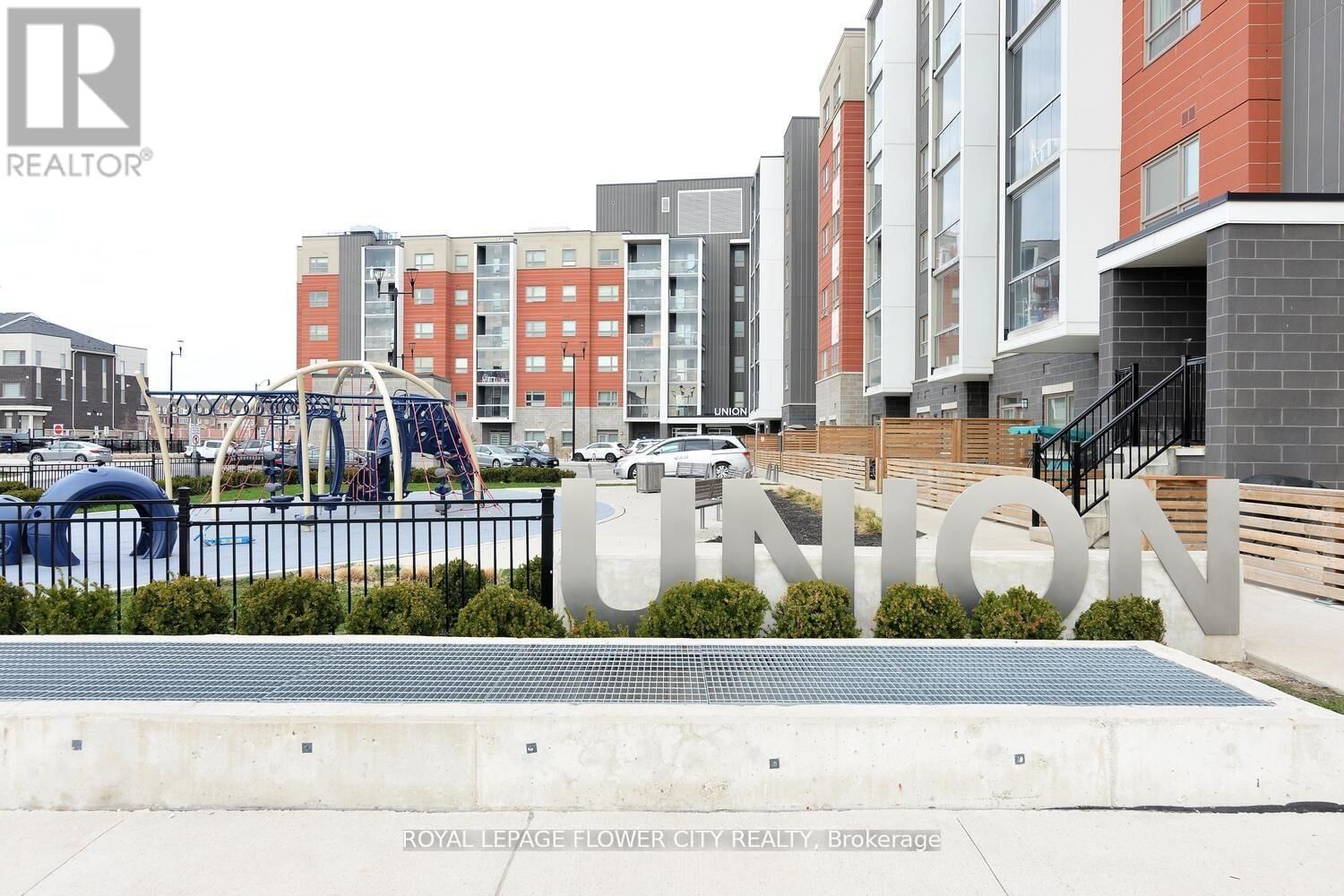 307 - 200 LAGERFELD DRIVE Image 41