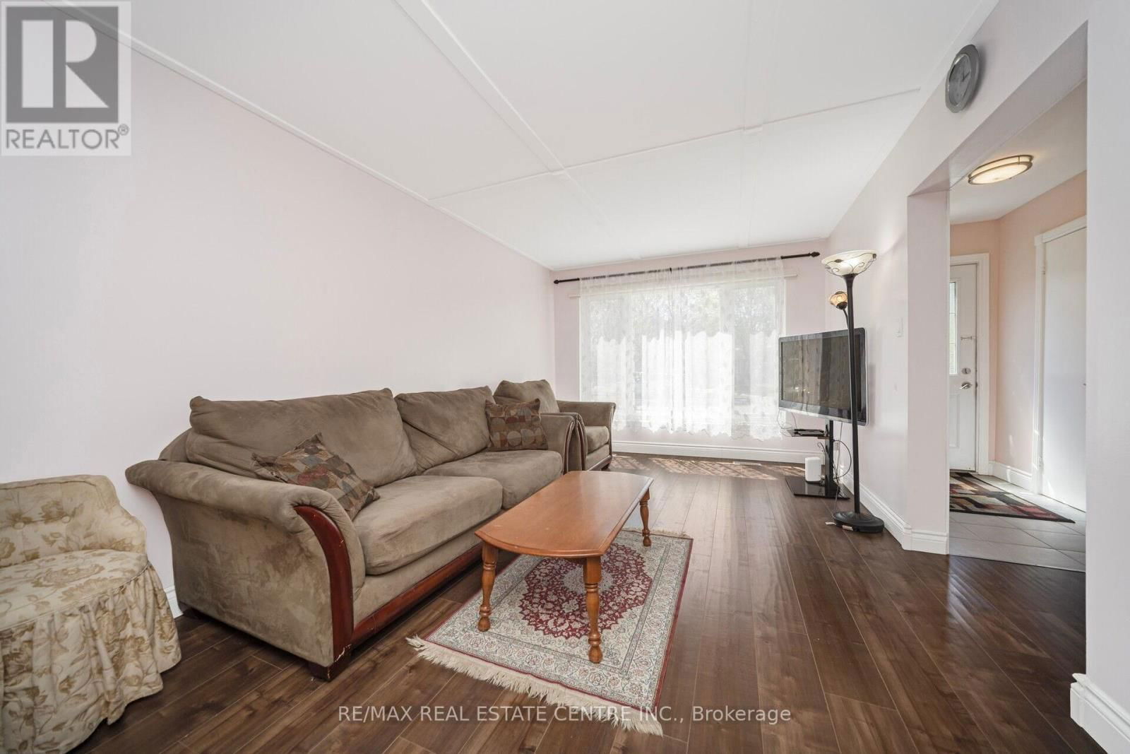 60 CHIPWOOD CRESCENT Image 14