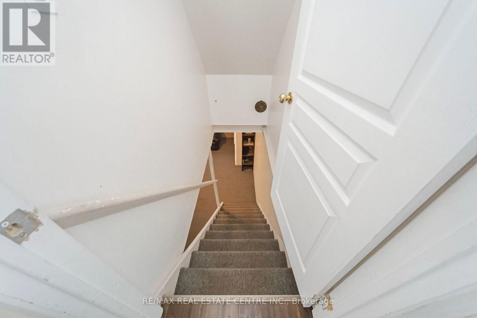60 CHIPWOOD CRESCENT Image 38