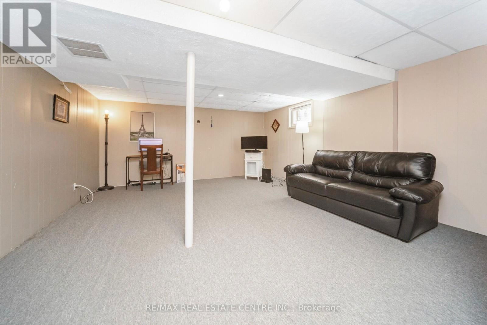 60 CHIPWOOD CRESCENT Image 39