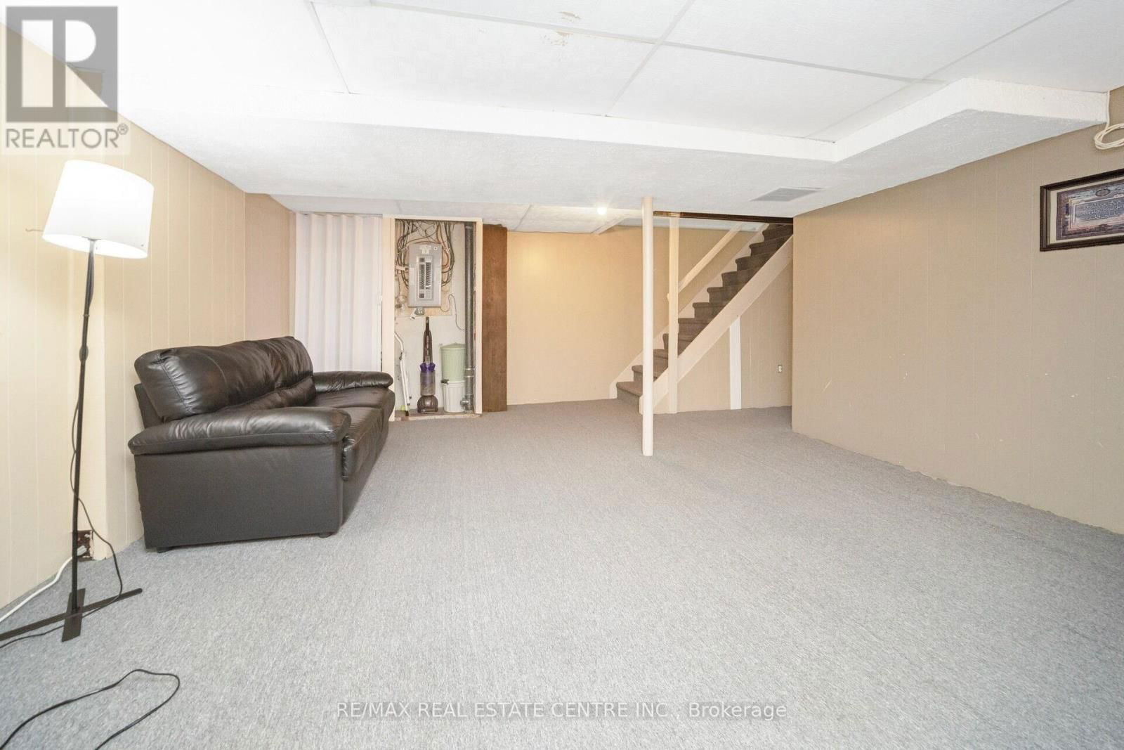 60 CHIPWOOD CRESCENT Image 41