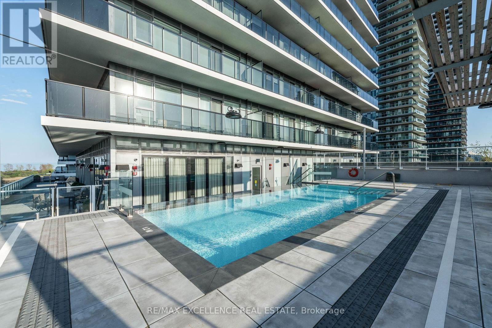 608 - 70 ANNIE CRAIG DRIVE Image 35