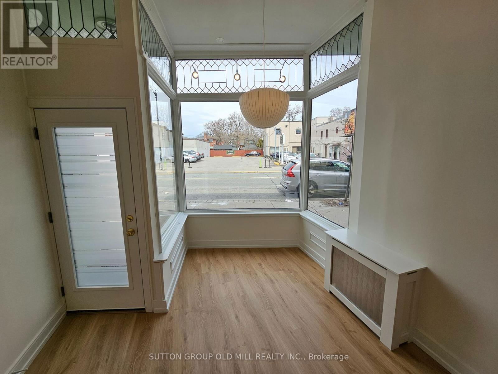Main Floor - 3293 DUNDAS STREET WEST Image 3