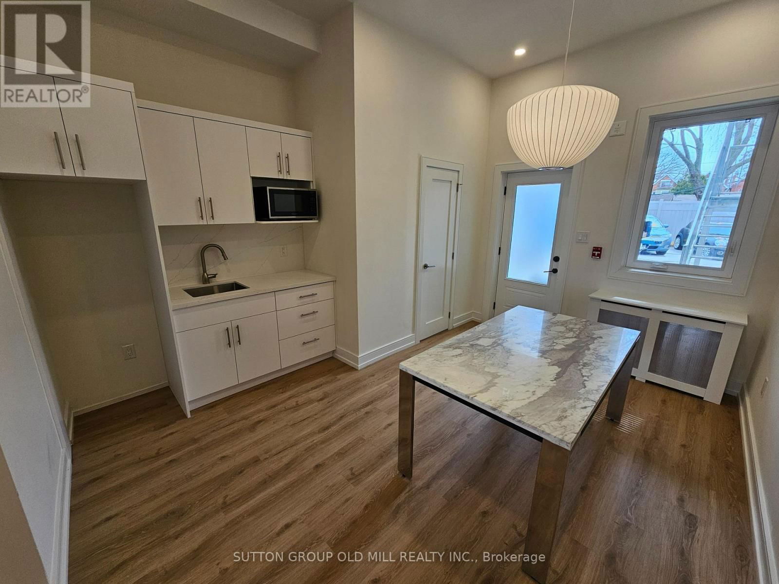 Main Floor - 3293 DUNDAS STREET WEST Image 4