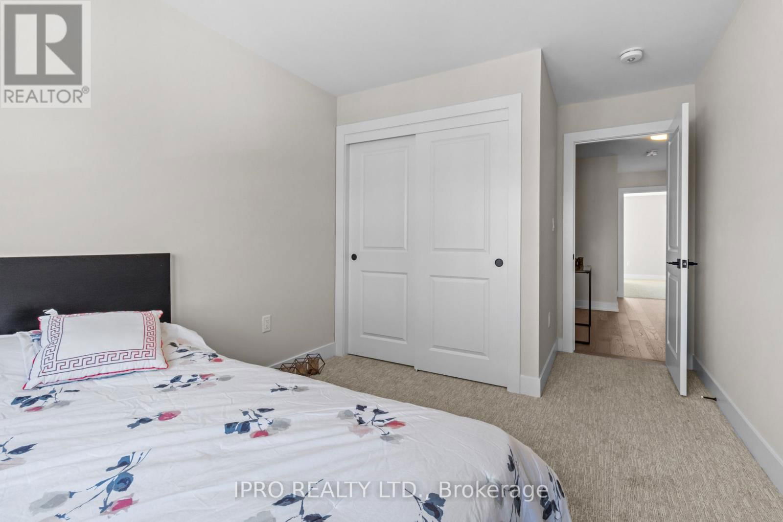2745 WESTOAK TRAILS BOULEVARD NORTH Image 18