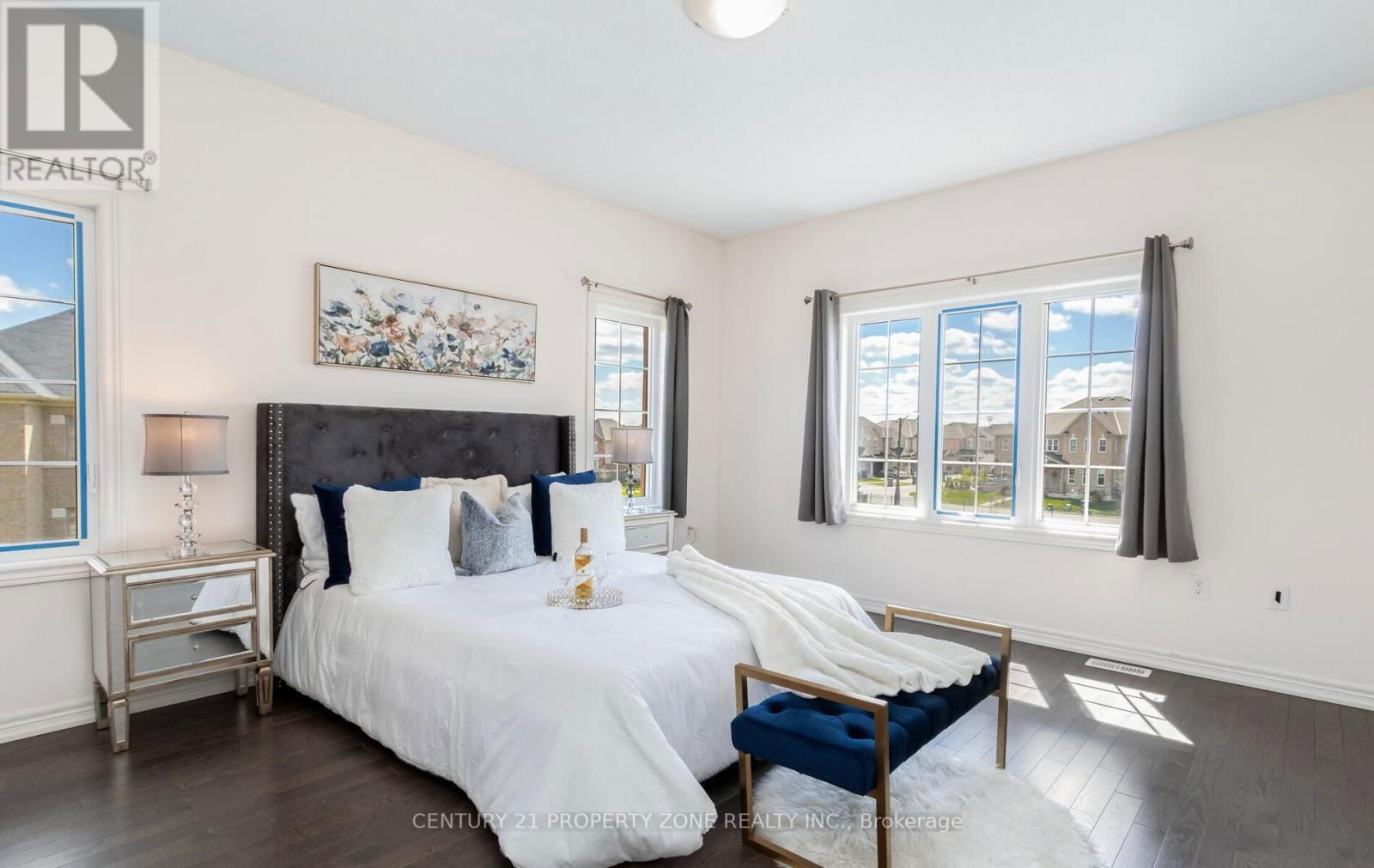 33 DUNLEY CRESCENT Image 28