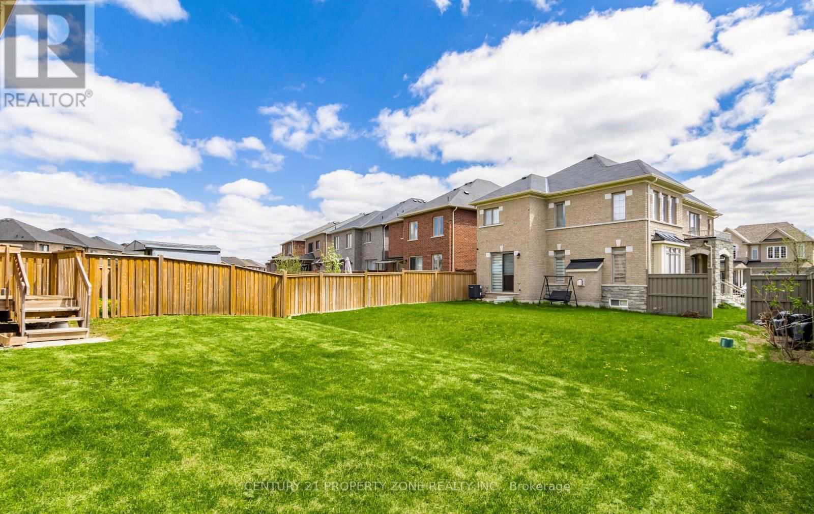 33 DUNLEY CRESCENT Image 36