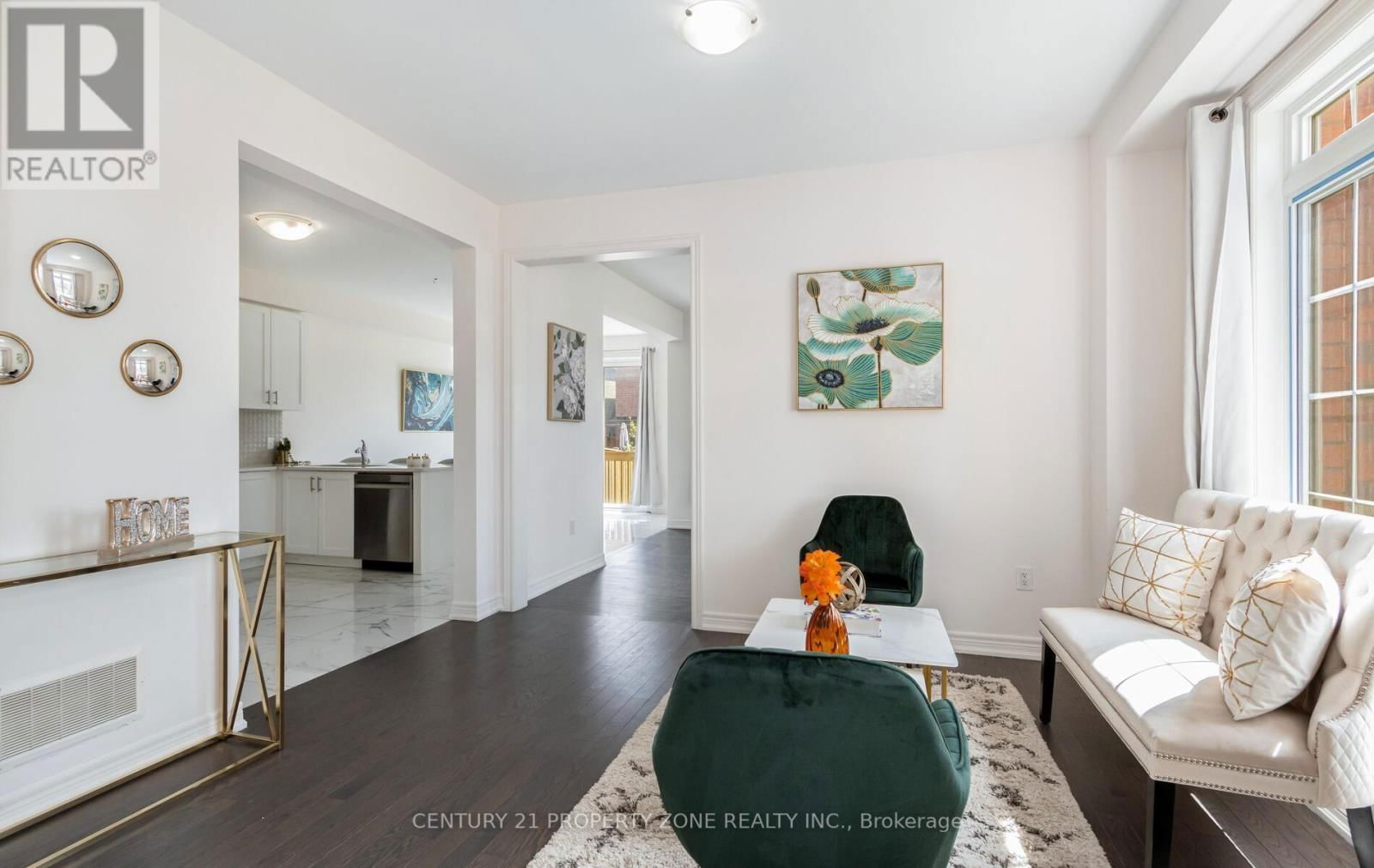 33 DUNLEY CRESCENT Image 5