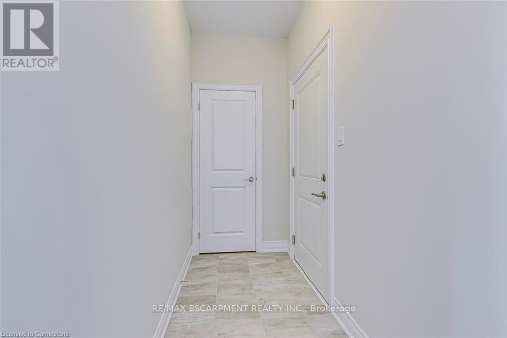 8 - 2273 TURNBERRY ROAD Image 10