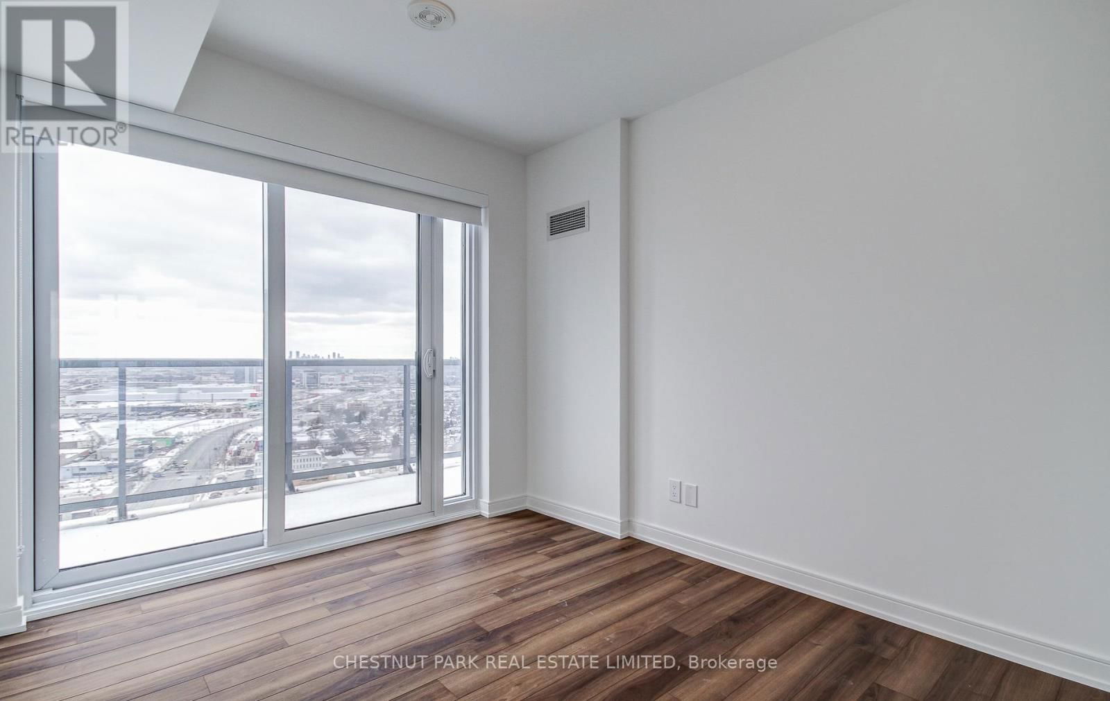 PH2402 - 30 SAMUEL WOOD WAY Image 32