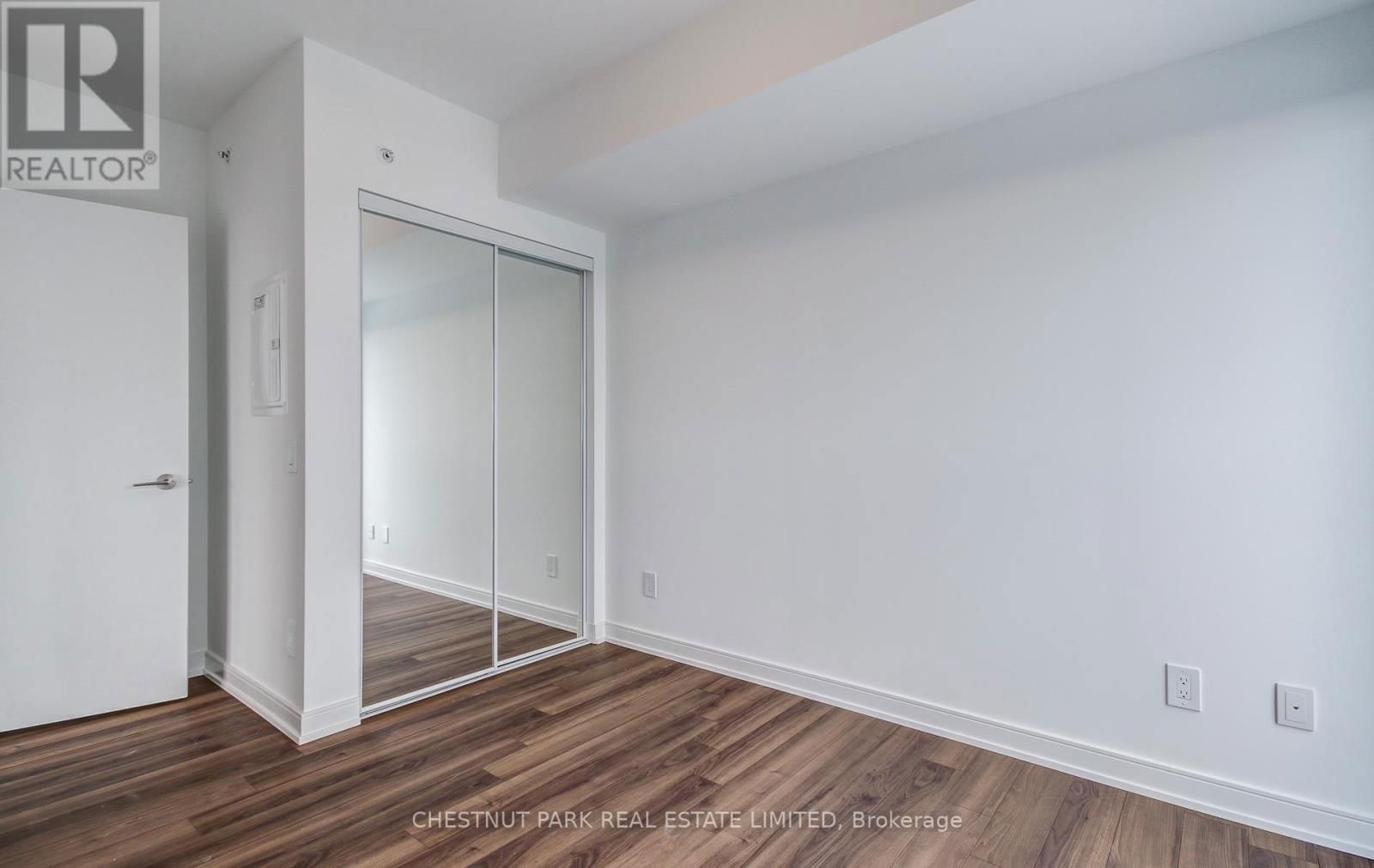 PH2402 - 30 SAMUEL WOOD WAY Image 33