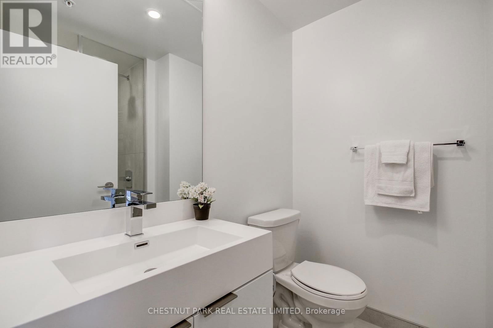 PH2402 - 30 SAMUEL WOOD WAY Image 36