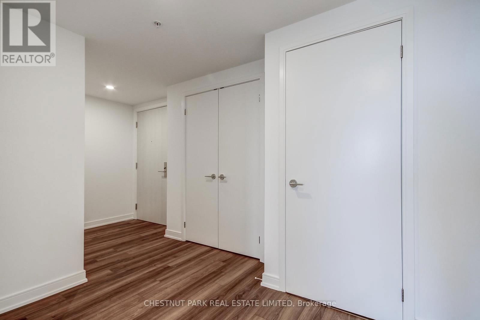 PH2402 - 30 SAMUEL WOOD WAY Image 37