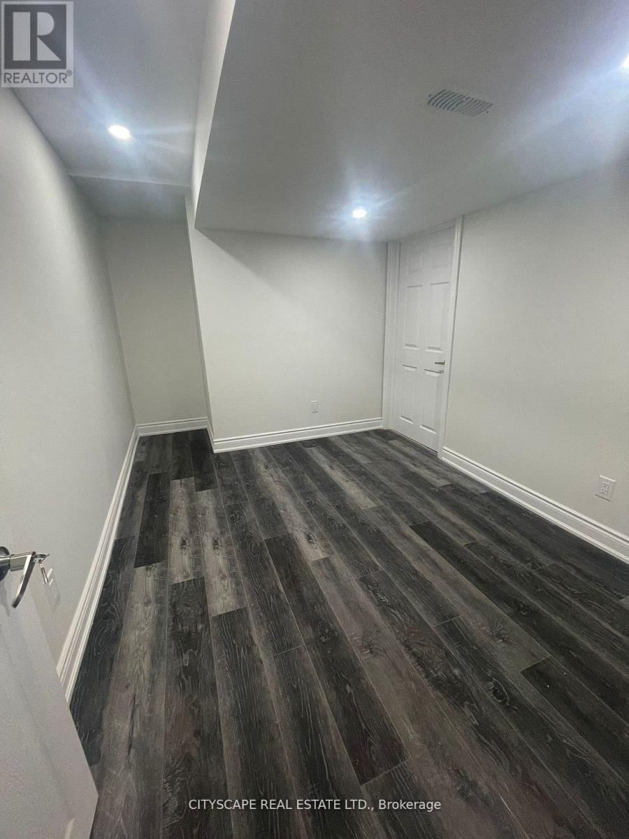 1048 ZIMMERMAN CRESCENT Image 8
