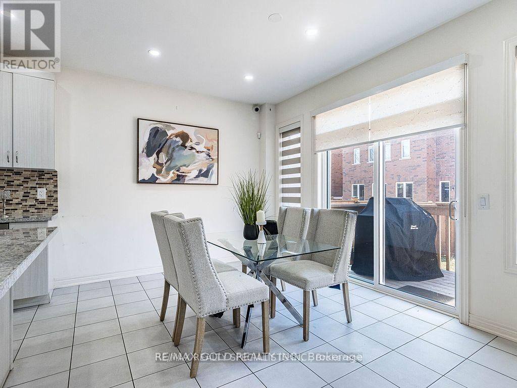 11 ELVERTON CRESCENT Image 17