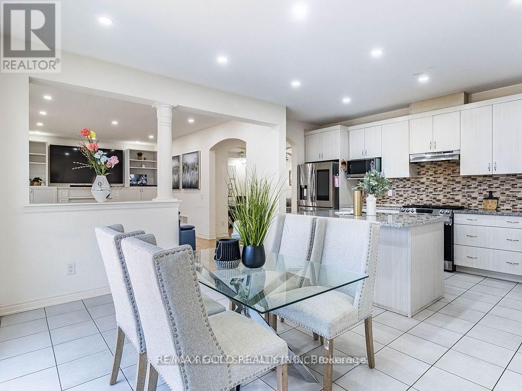 11 ELVERTON CRESCENT Image 18