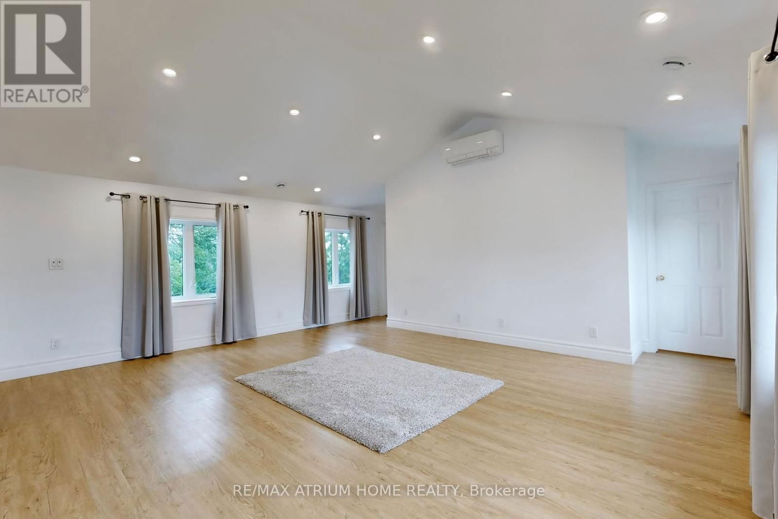 1242 ALEXANDRA AVENUE Image 18