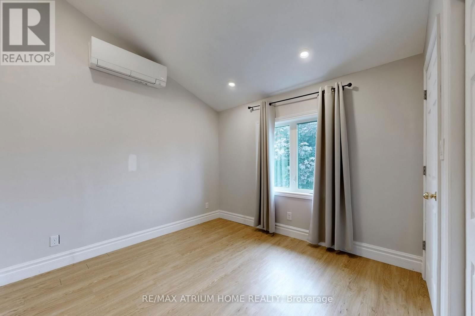 1242 ALEXANDRA AVENUE Image 20