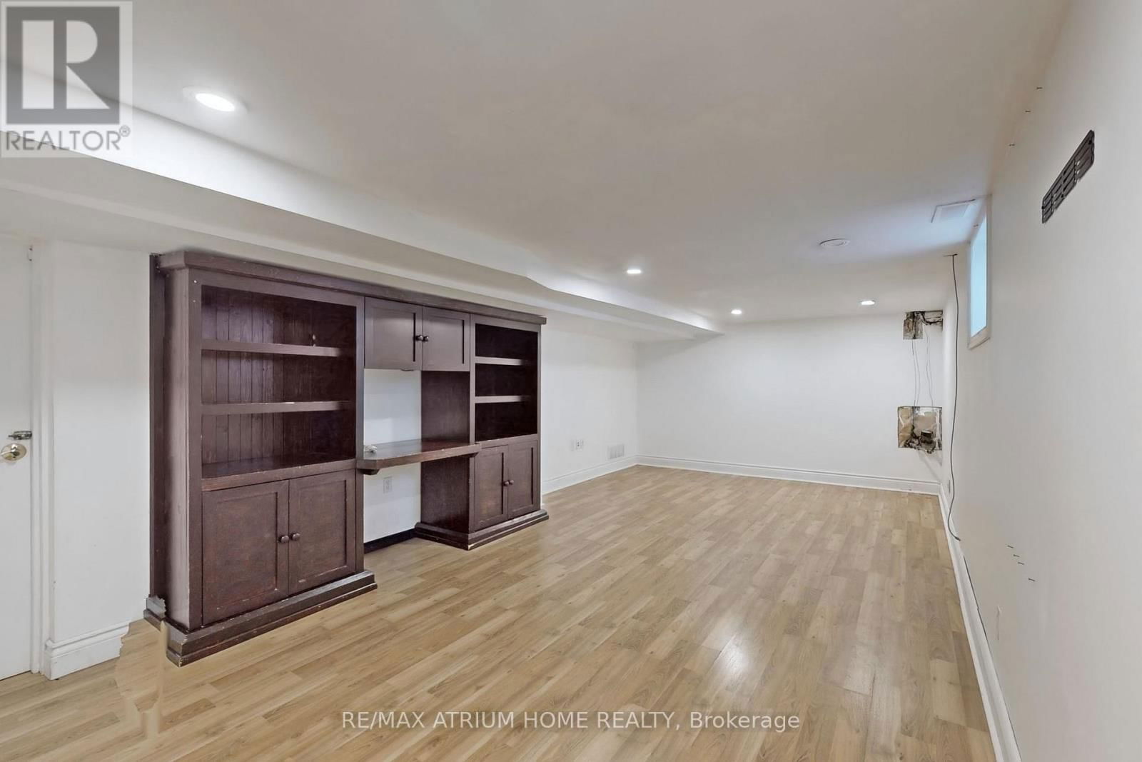 1242 ALEXANDRA AVENUE Image 25