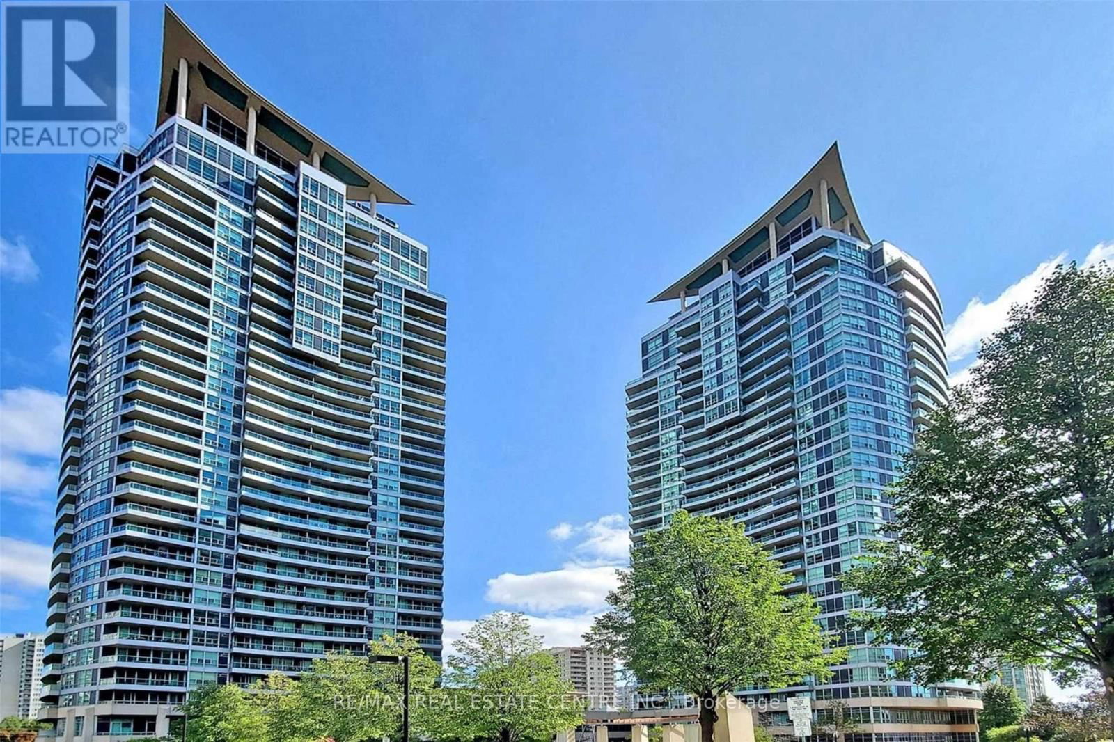 504 - 33 ELM DRIVE Image 10