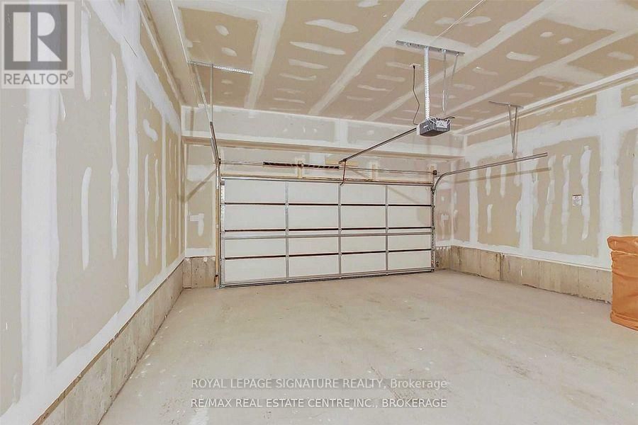 11 - 20 WOODSTREAM DRIVE Image 37