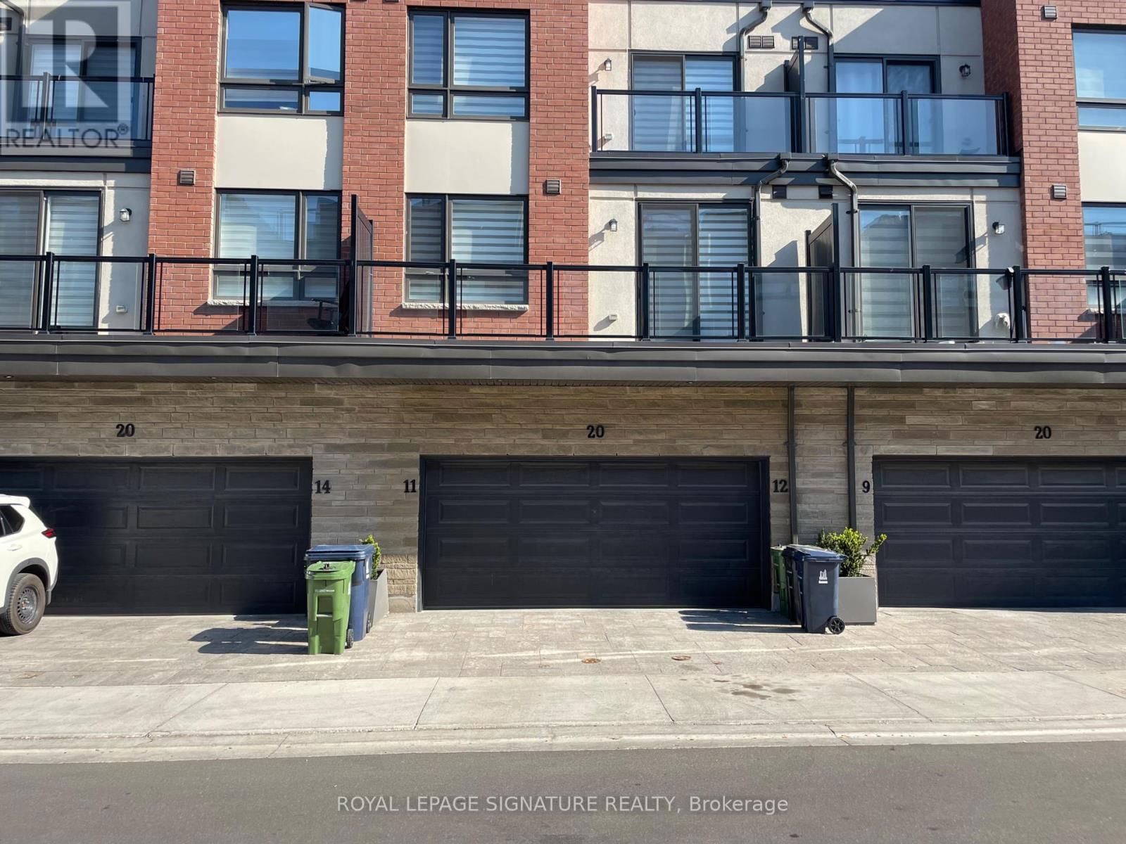 11 - 20 WOODSTREAM DRIVE Image 6