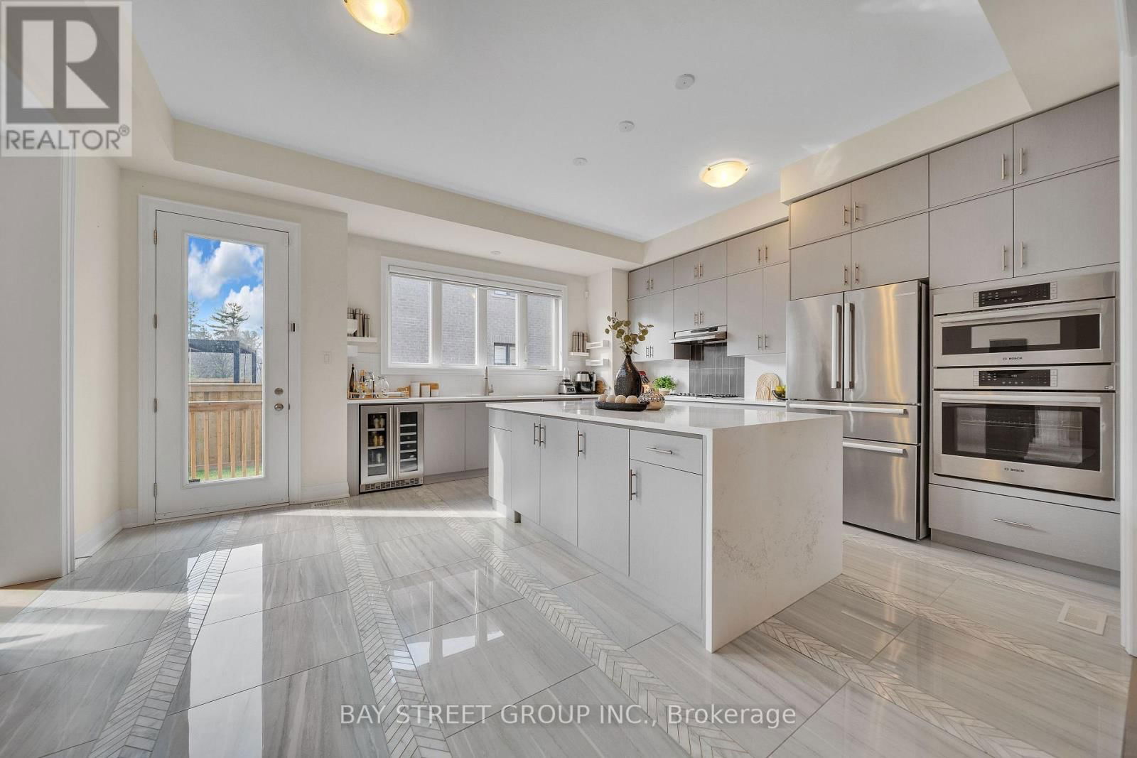 2411 SAW WHET BOULEVARD Image 21