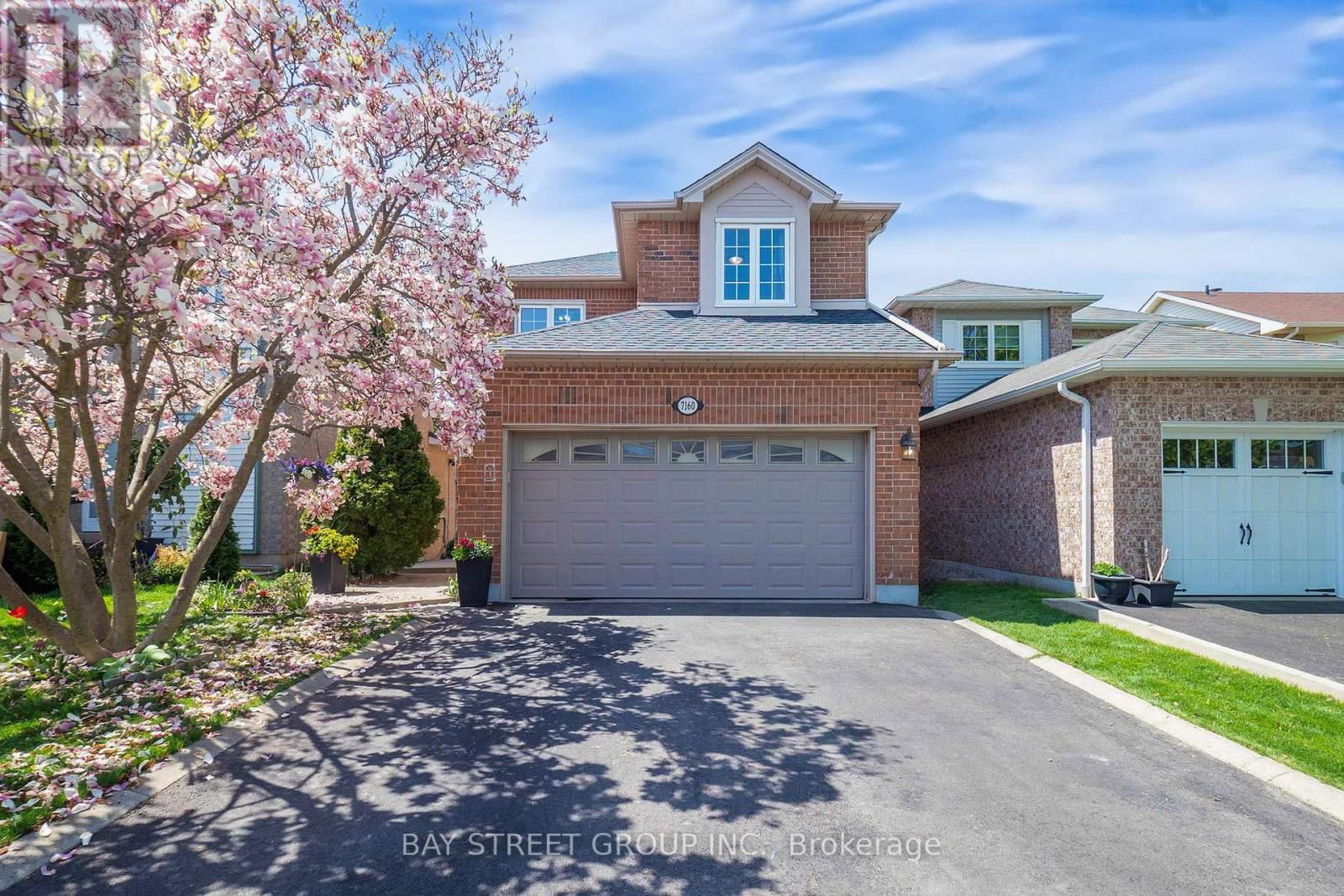 7160 HARDING CRESCENT Image 1