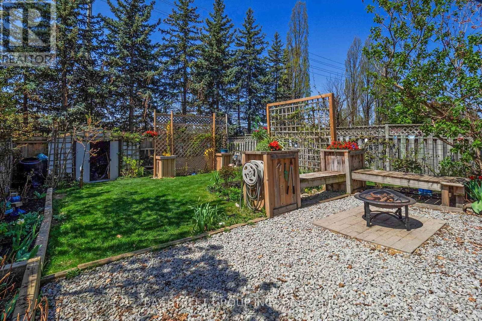 7160 HARDING CRESCENT Image 46
