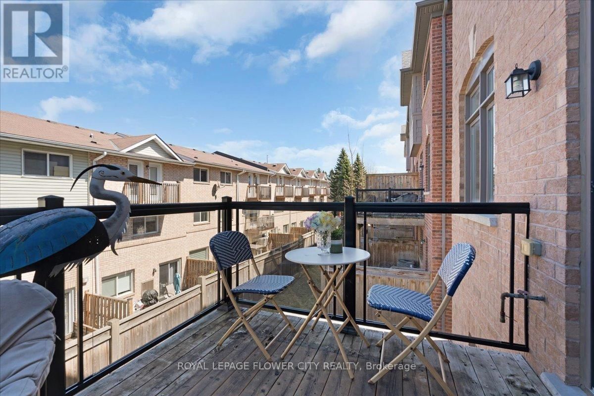 8 KERSEY LANE Image 21