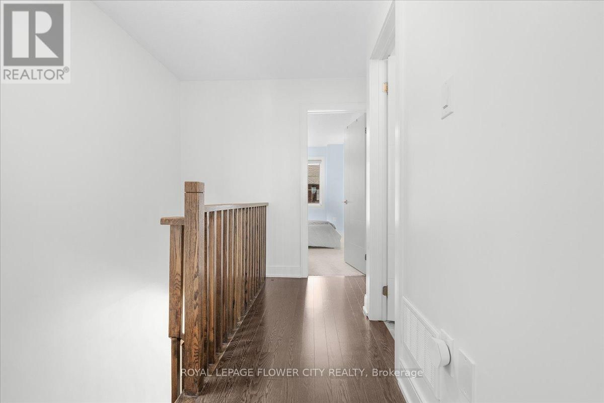 8 KERSEY LANE Image 27